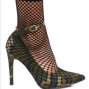 Cape Robbin Soldier Girl Heels